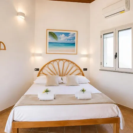 Prázdninový dům 1 Bedroom Stunning In Marina Nicotera